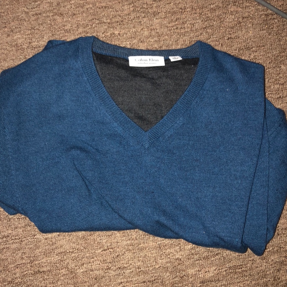 Calvin Klein light sweaters